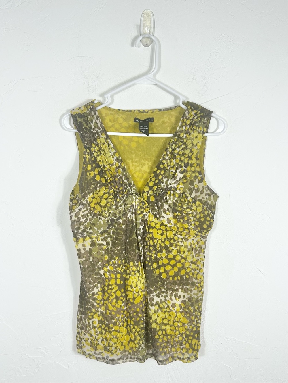 New York & Company Lime Green Abstract Spotted Mesh Tank Top Size M Ruched